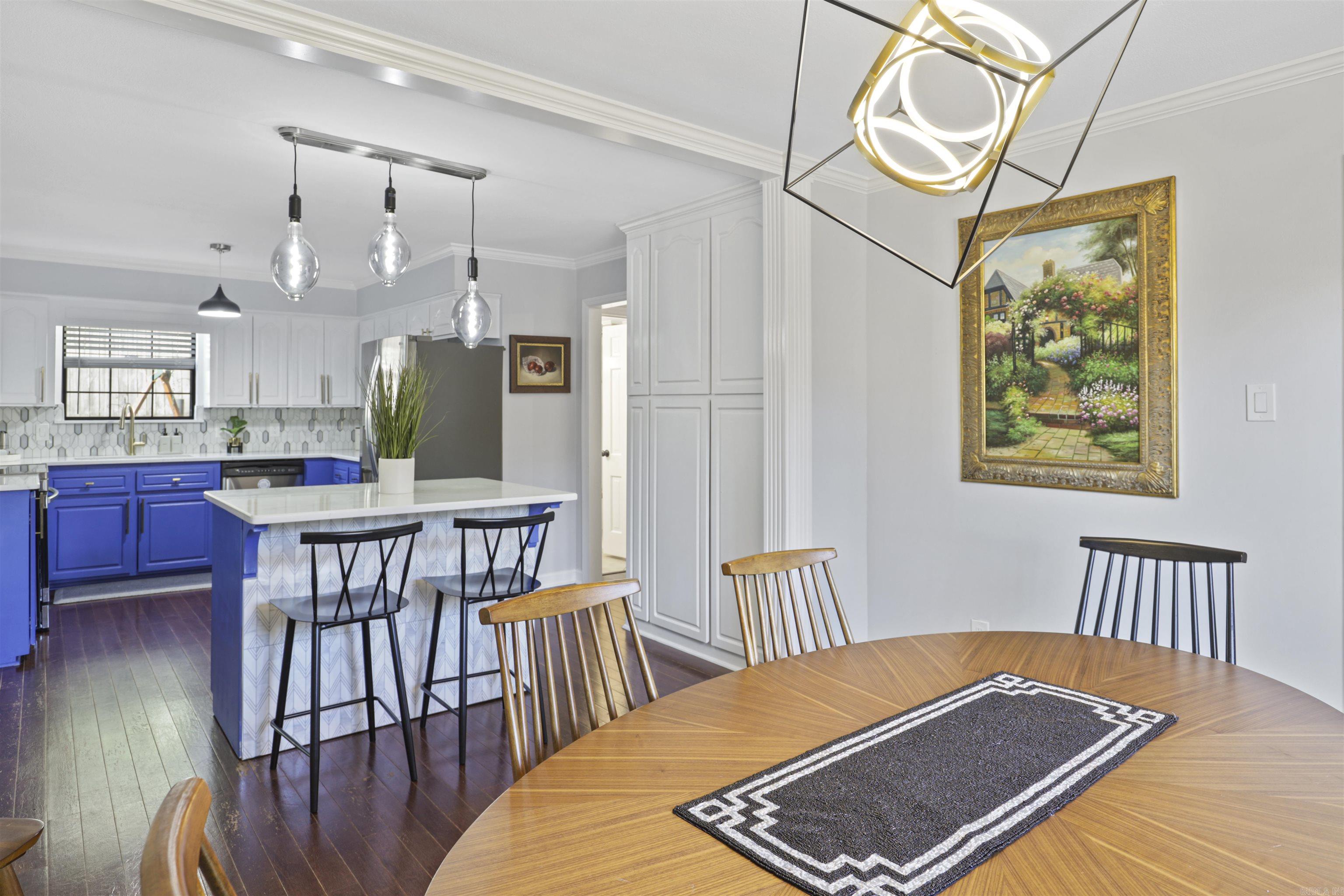 MARLOWE MANOR - Residential