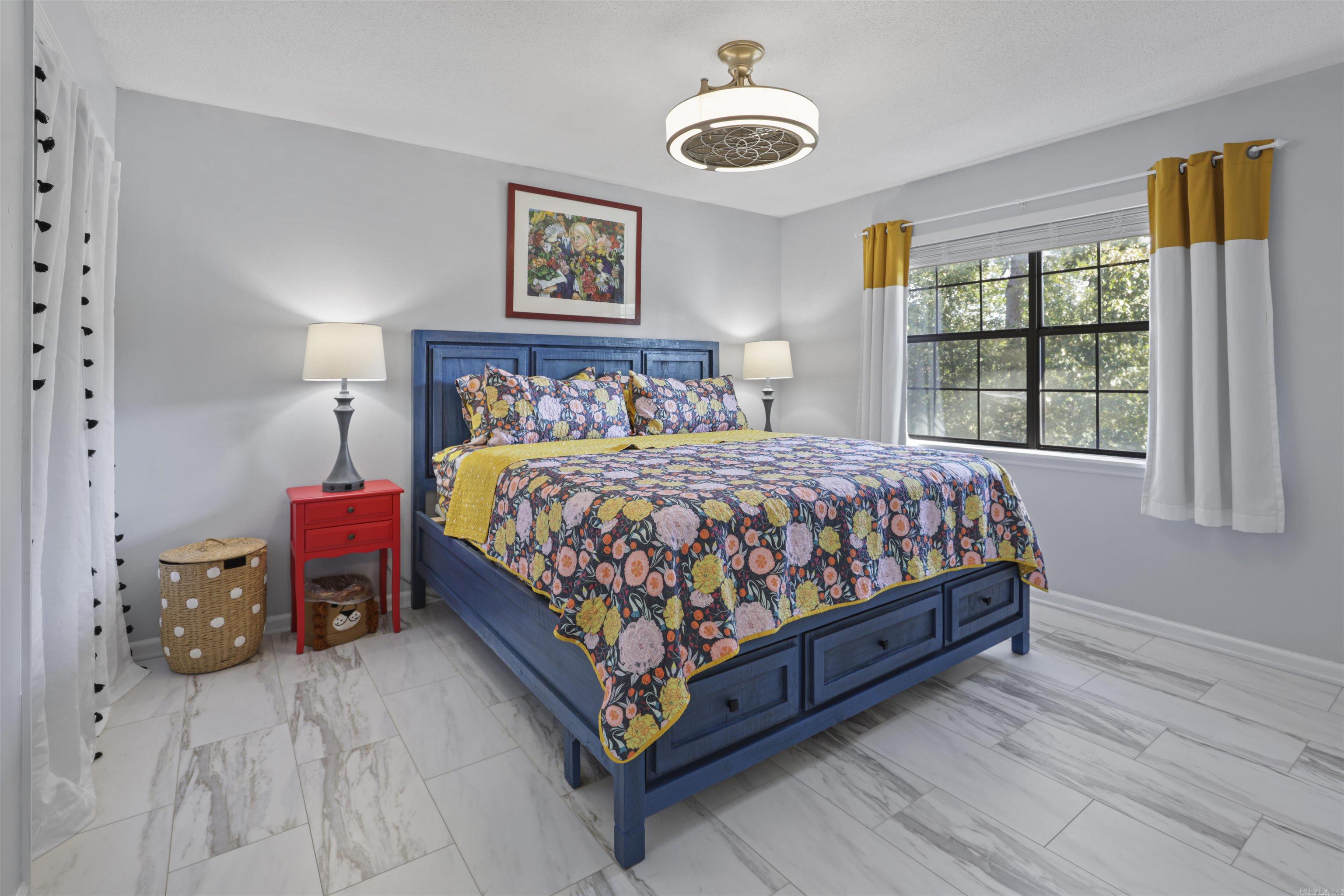 MARLOWE MANOR - Residential