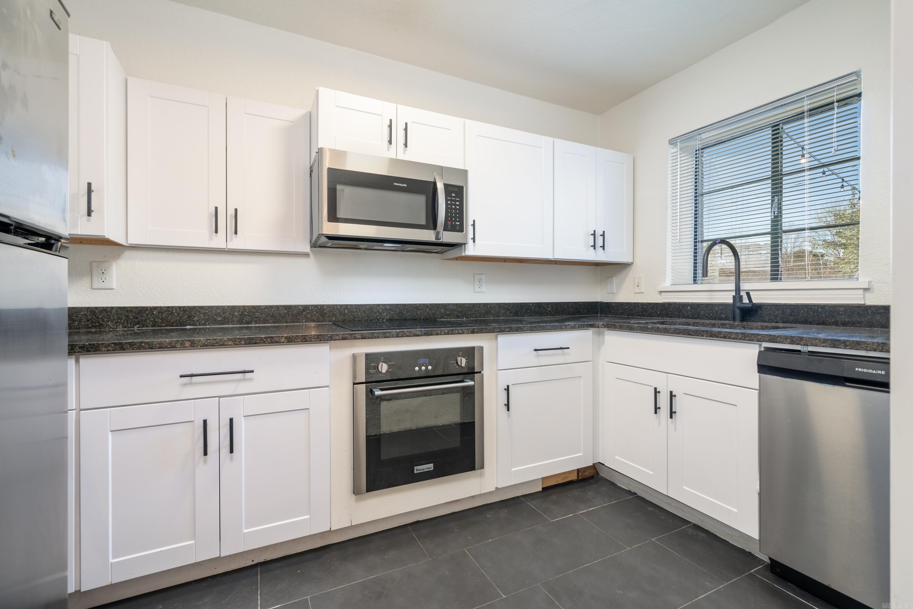 Oakwood Park - Commercial Sale