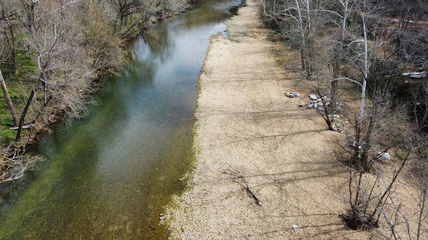 Here is a rare opportunity to own some of South Sylamore Creek and be just minutes from Mountain View AR! This 3 acre tract will offer frontage on South Sylamore Creek with a leveled off spot for you to build a cabin on or bring your camper for some weekend adventures! The sale of the property will include a power easement that the seller will clear. Don't let this property pass you by! Call today for a showing!