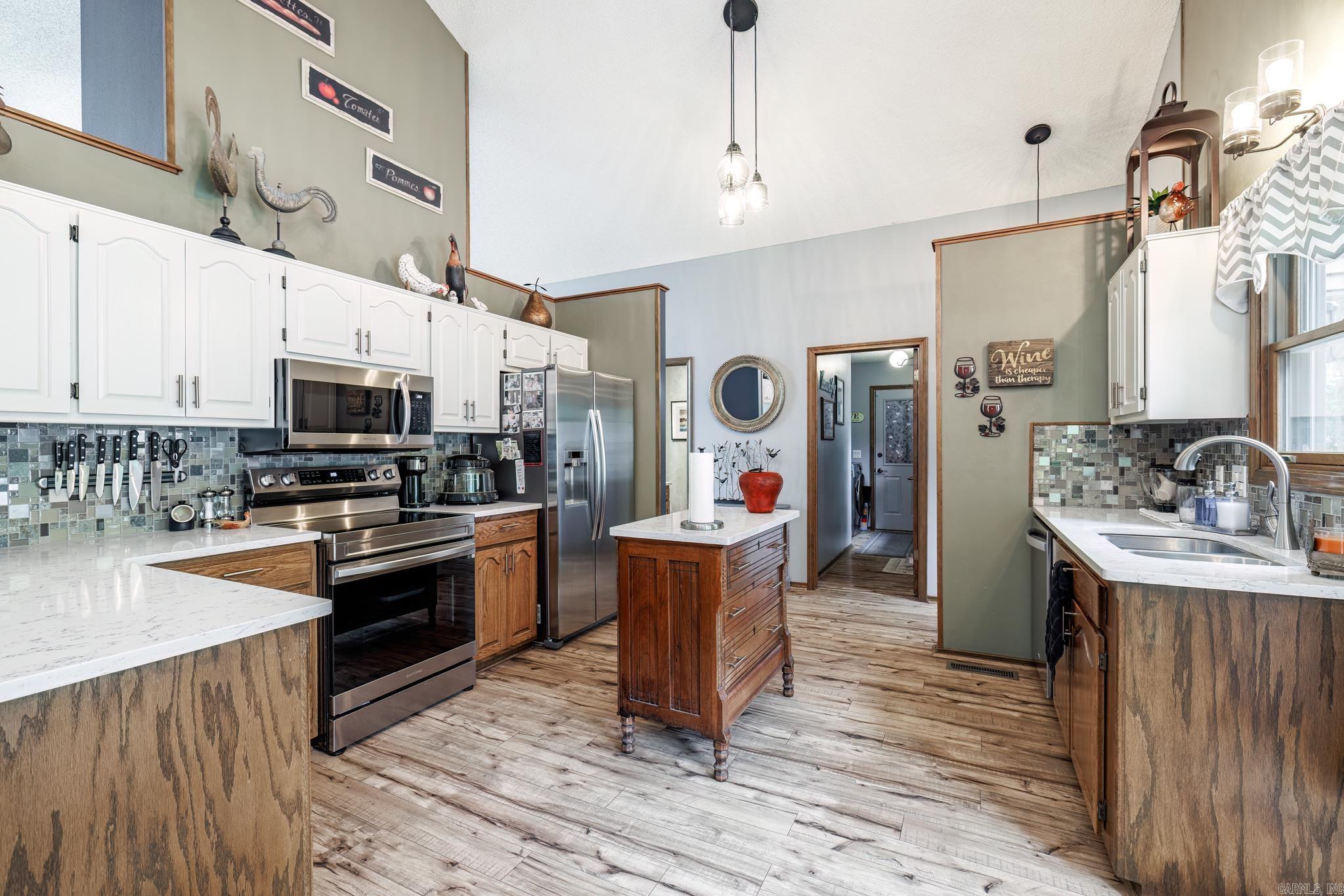 BALENCIAGA - Residential