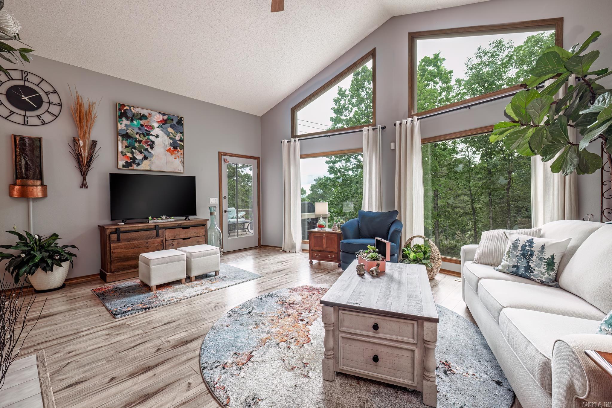 BALENCIAGA - Residential