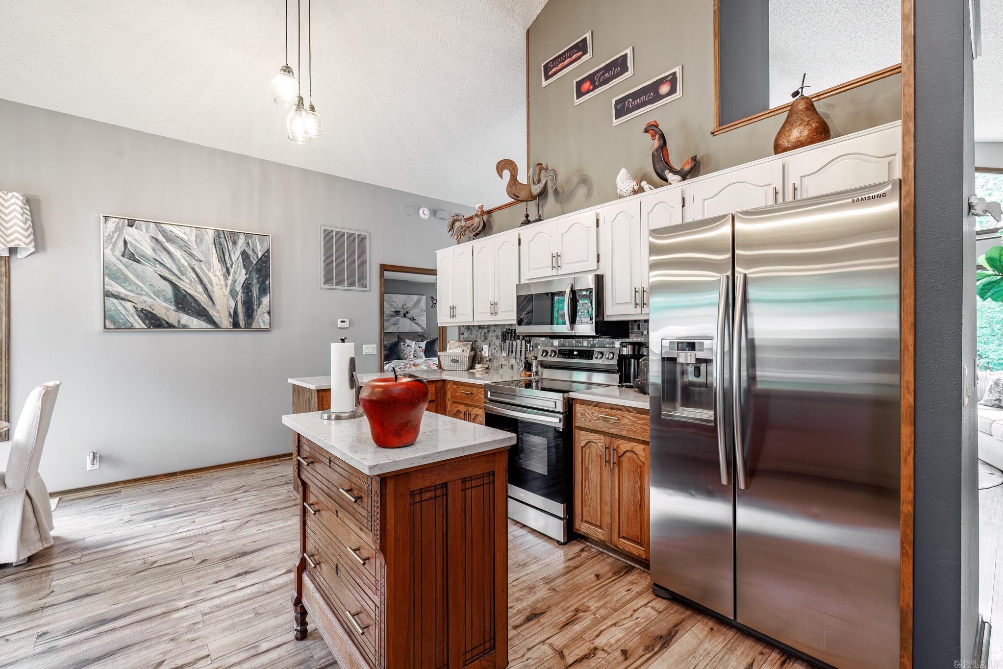 BALENCIAGA - Residential