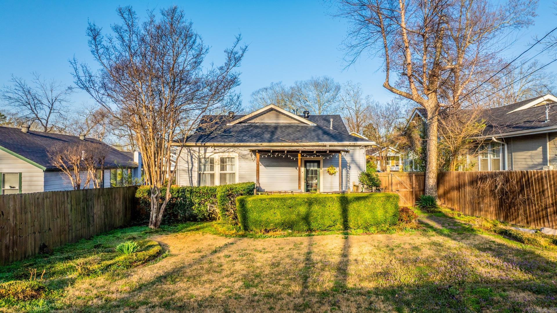 ELMHURST - Residential