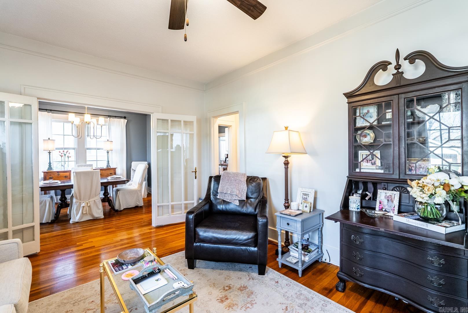 ELMHURST - Residential