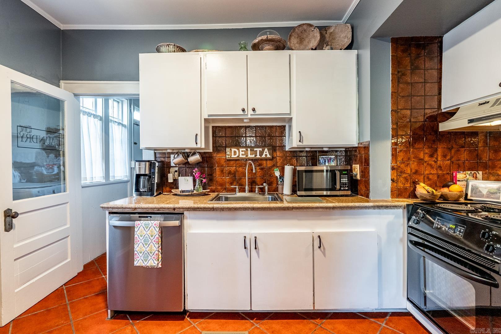 ELMHURST - Residential