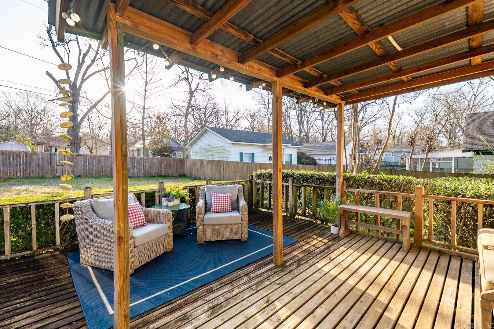 ELMHURST - Residential