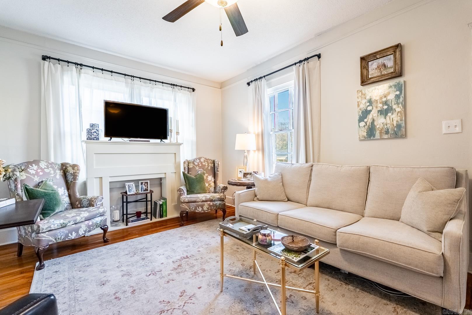 ELMHURST - Residential