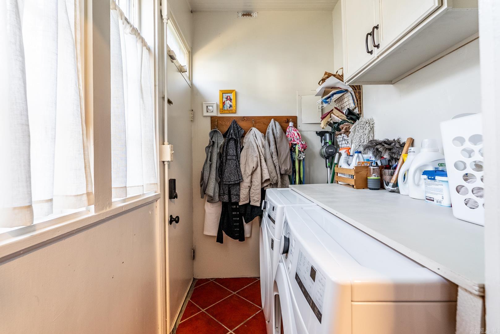 ELMHURST - Residential