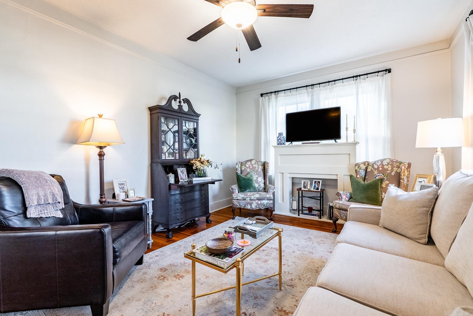 ELMHURST - Residential