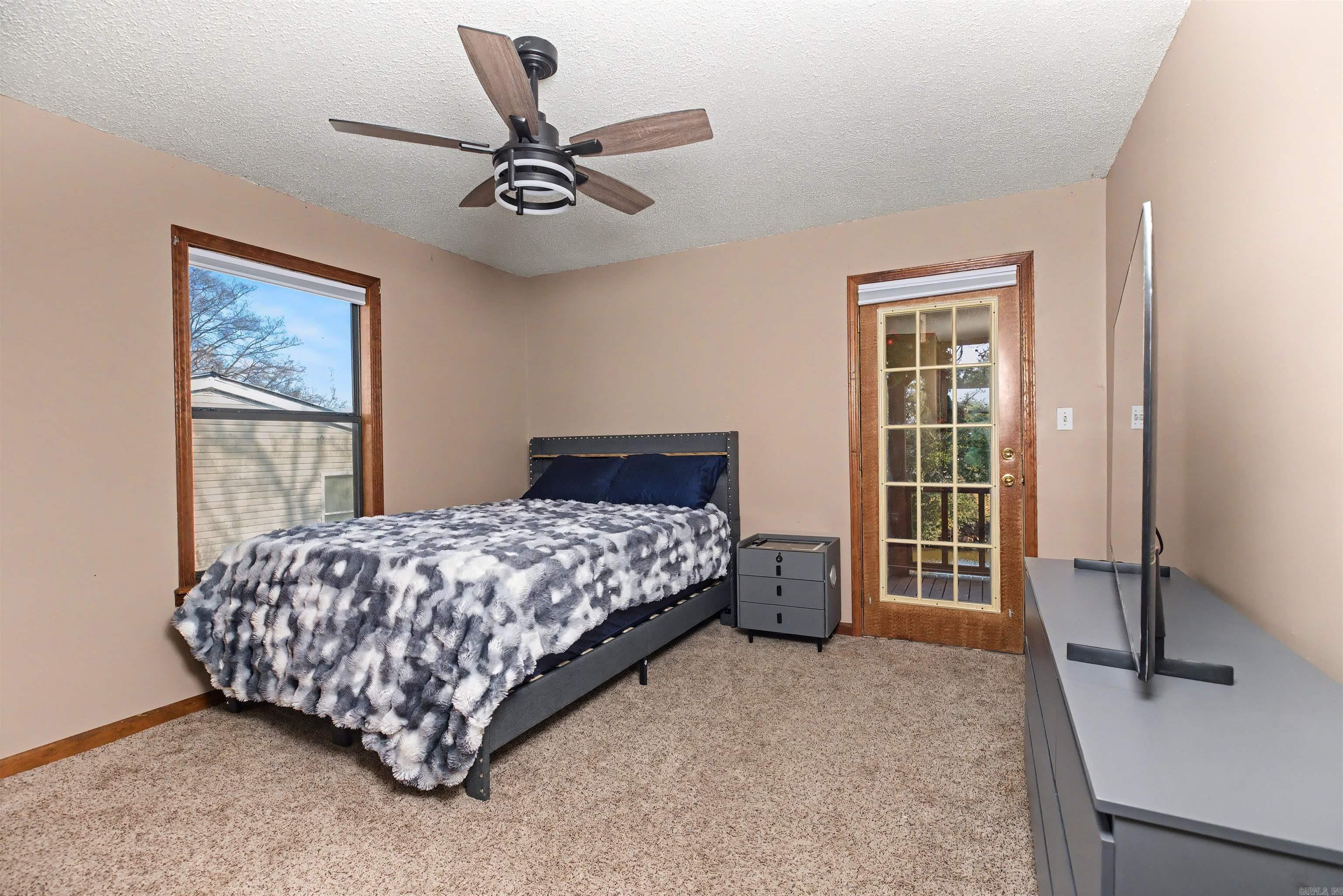 ISLAND HARBOR EST - Residential