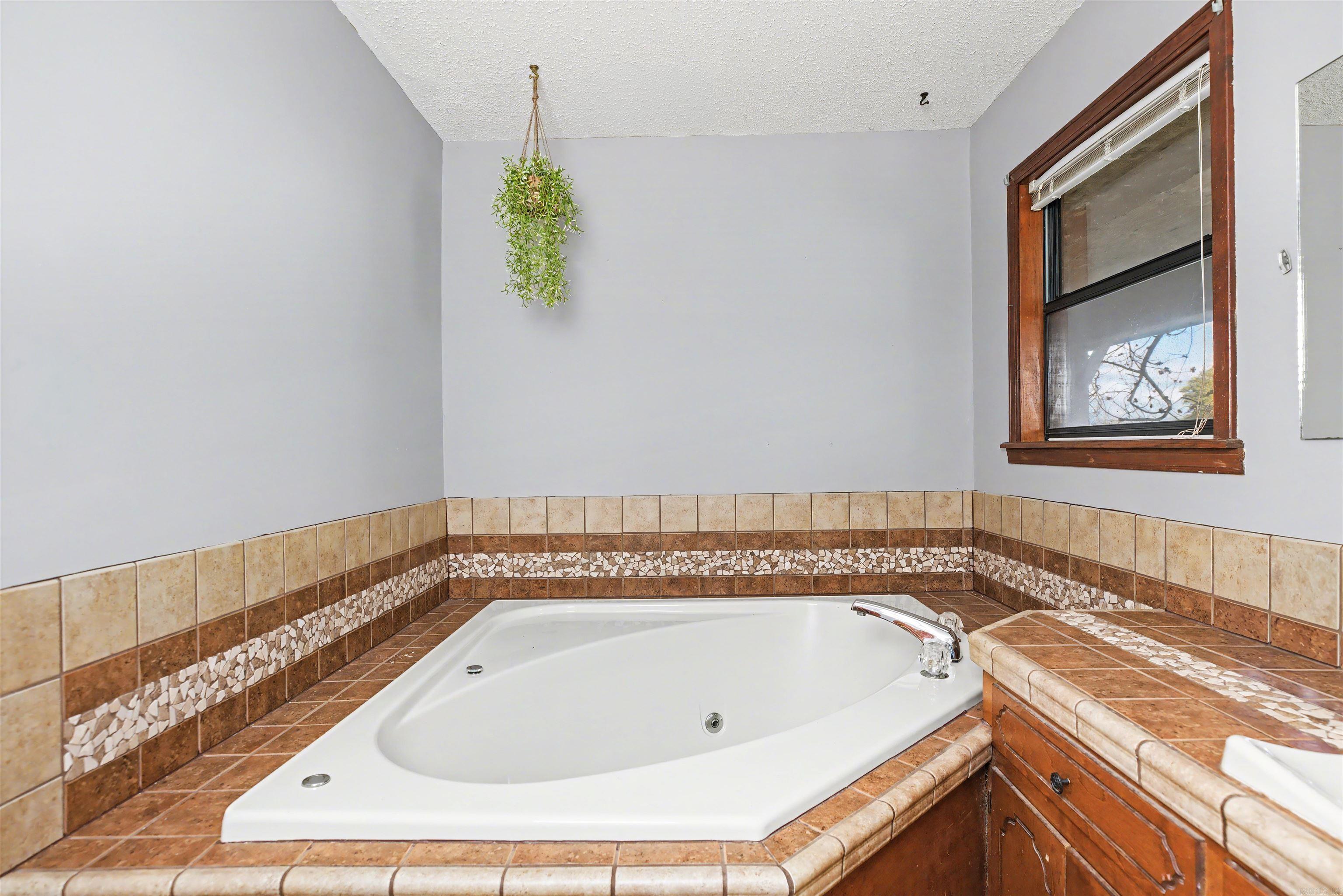 ISLAND HARBOR EST - Residential