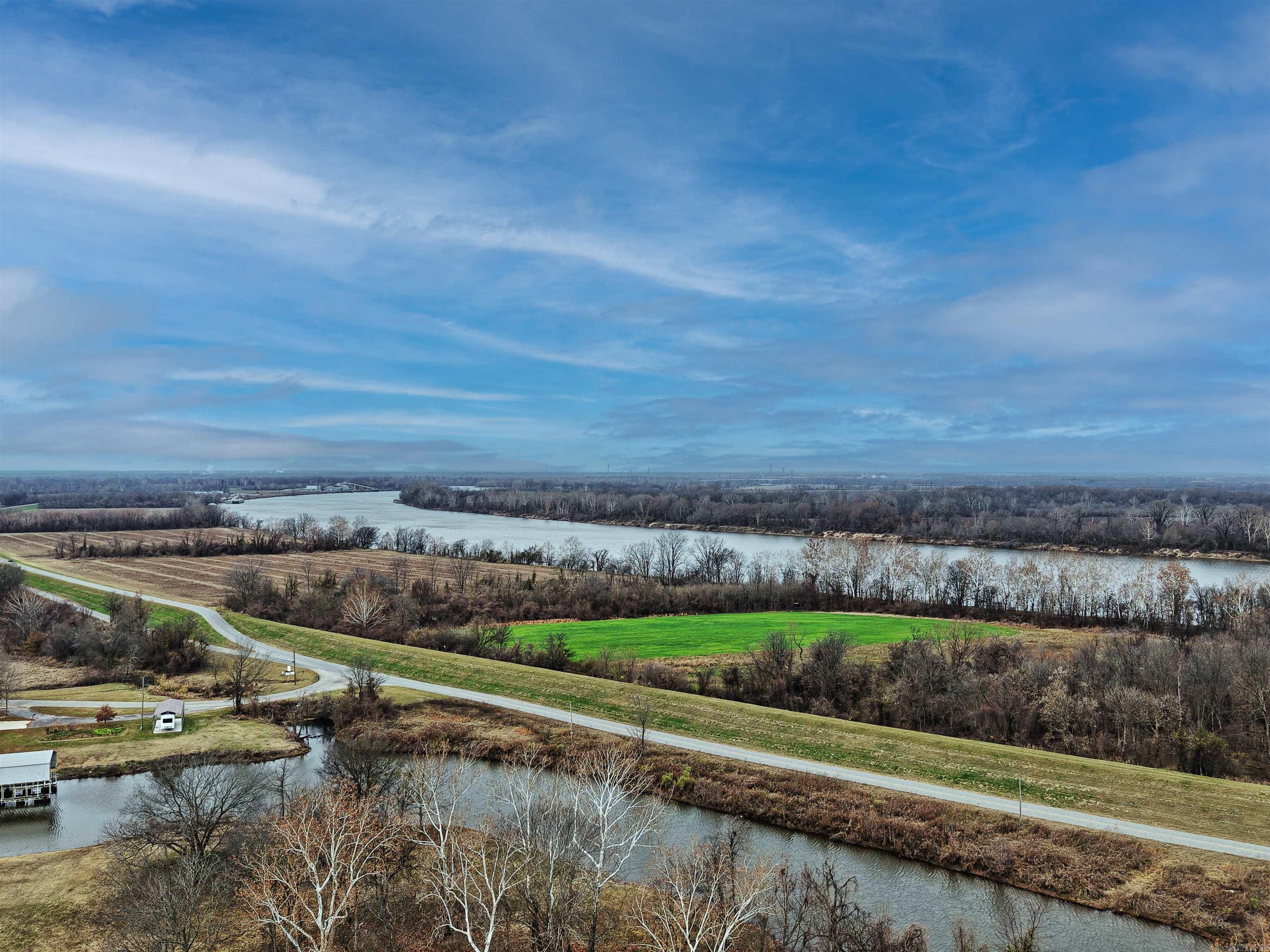 ISLAND HARBOR EST - Residential