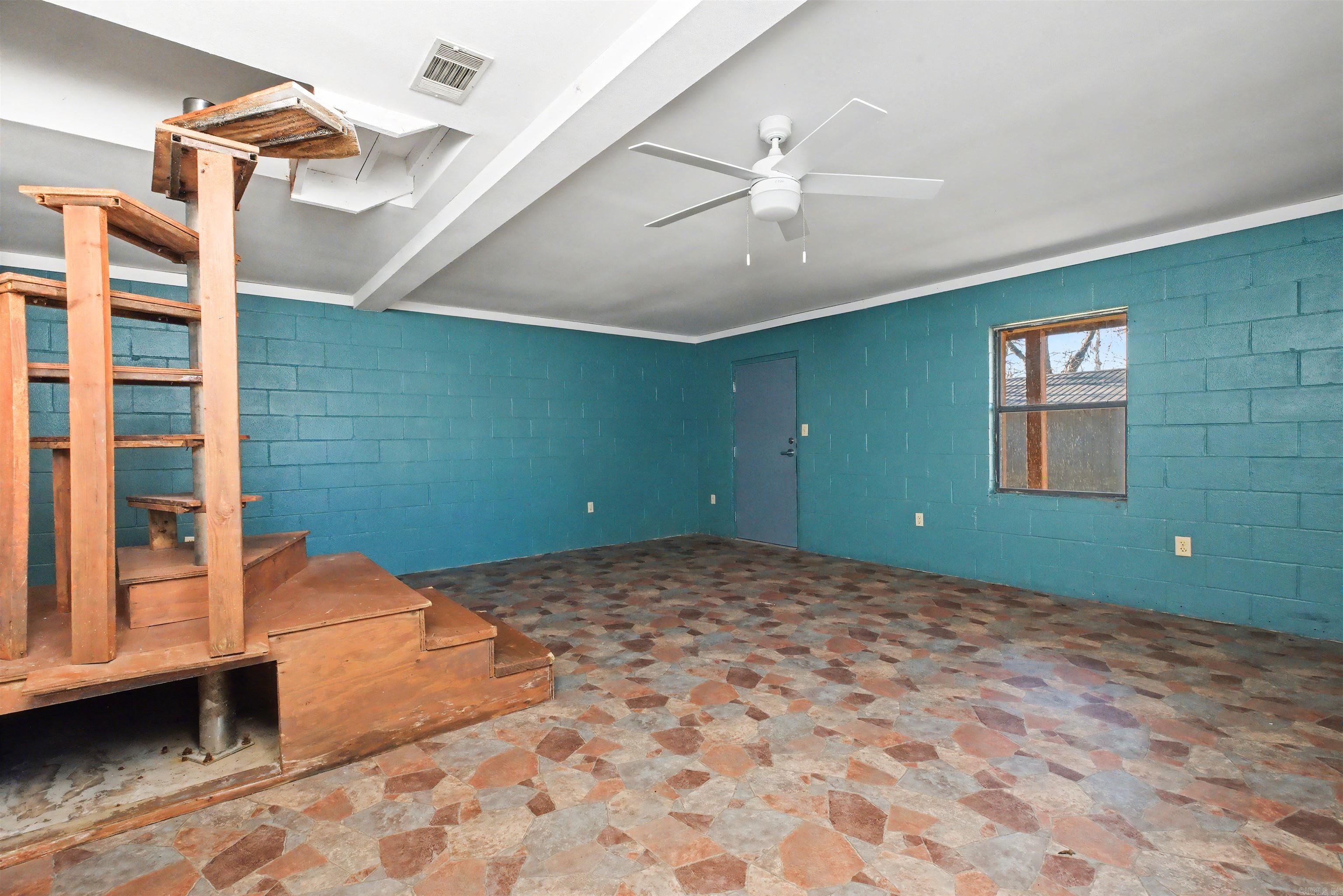 ISLAND HARBOR EST - Residential