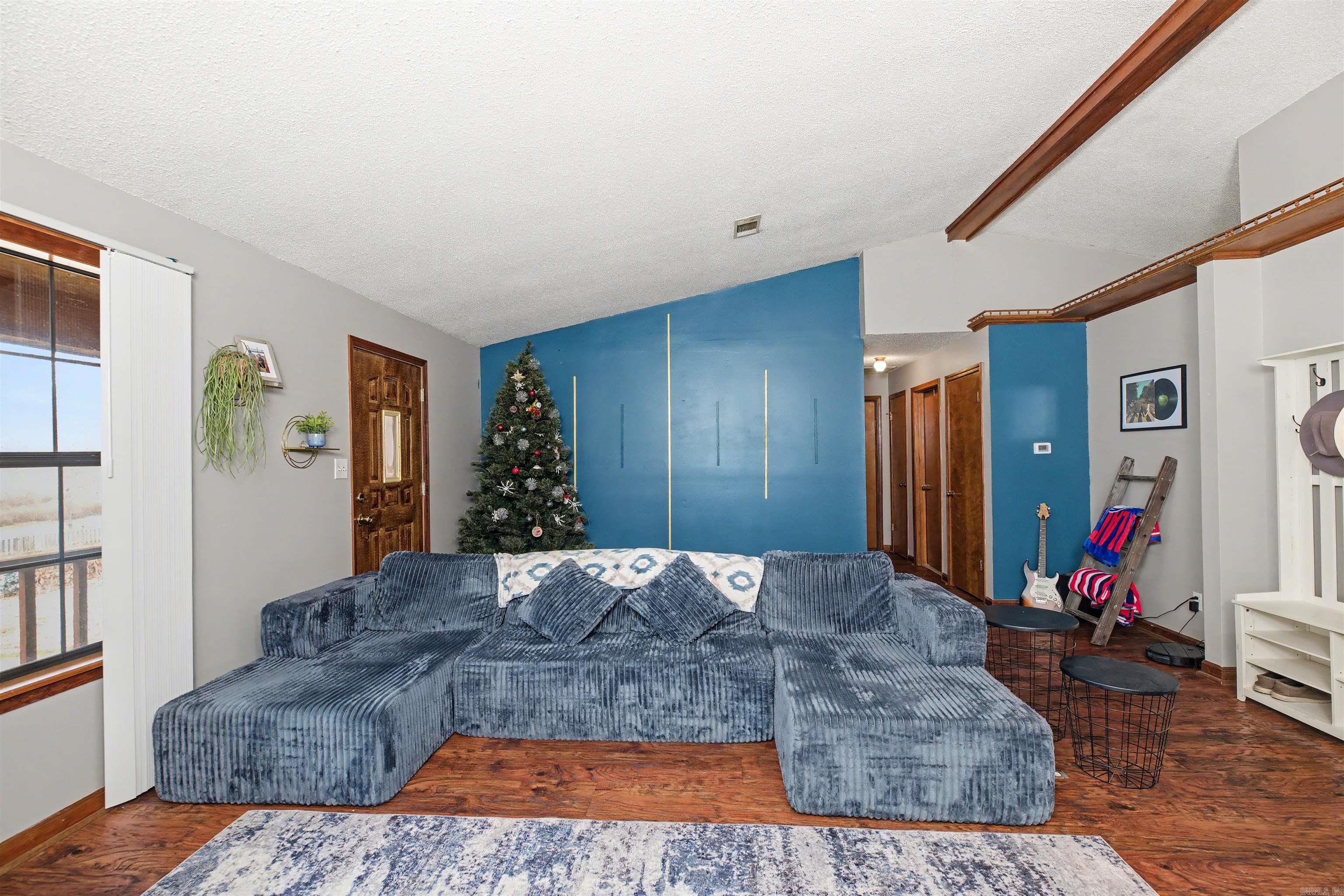 ISLAND HARBOR EST - Residential