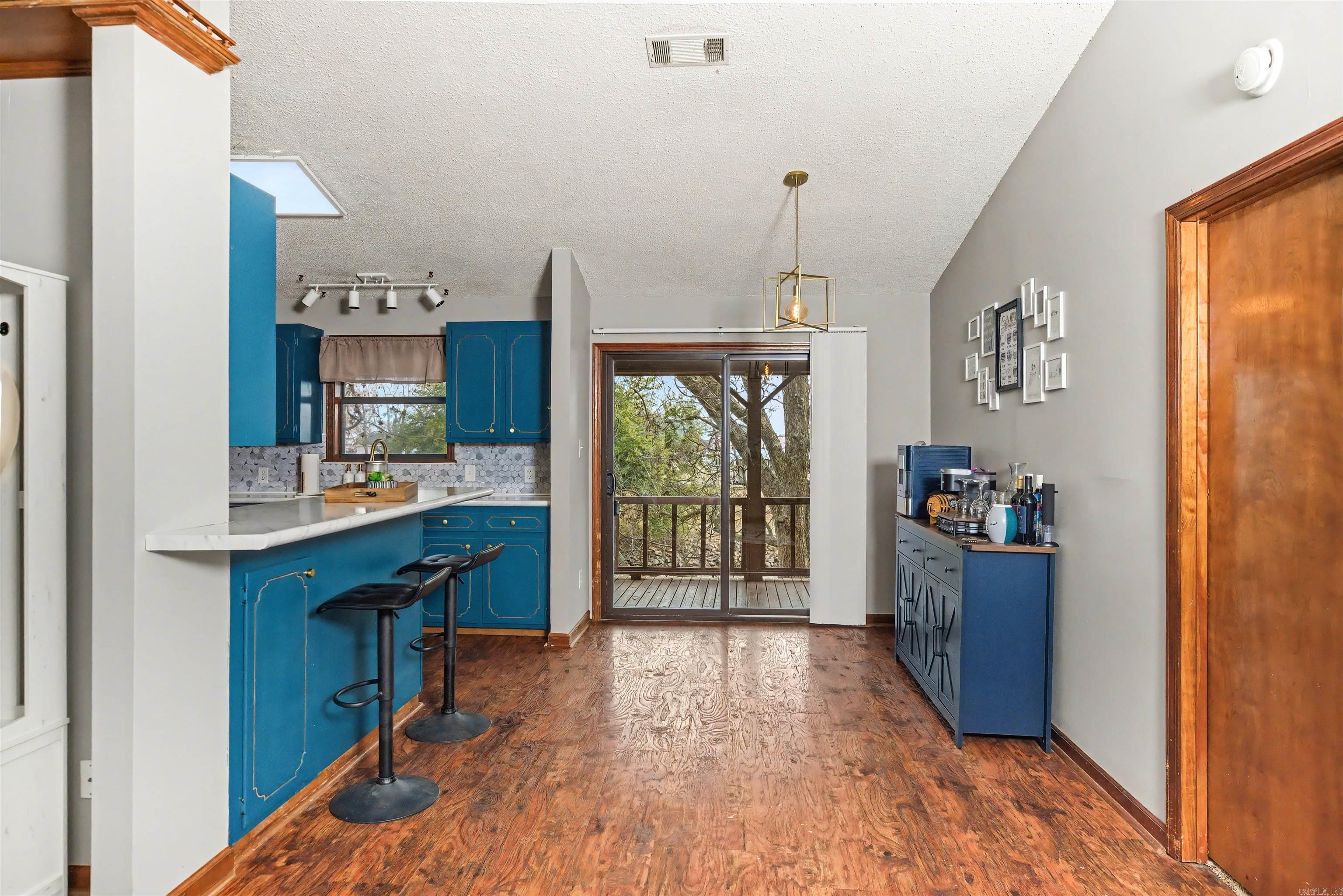 ISLAND HARBOR EST - Residential