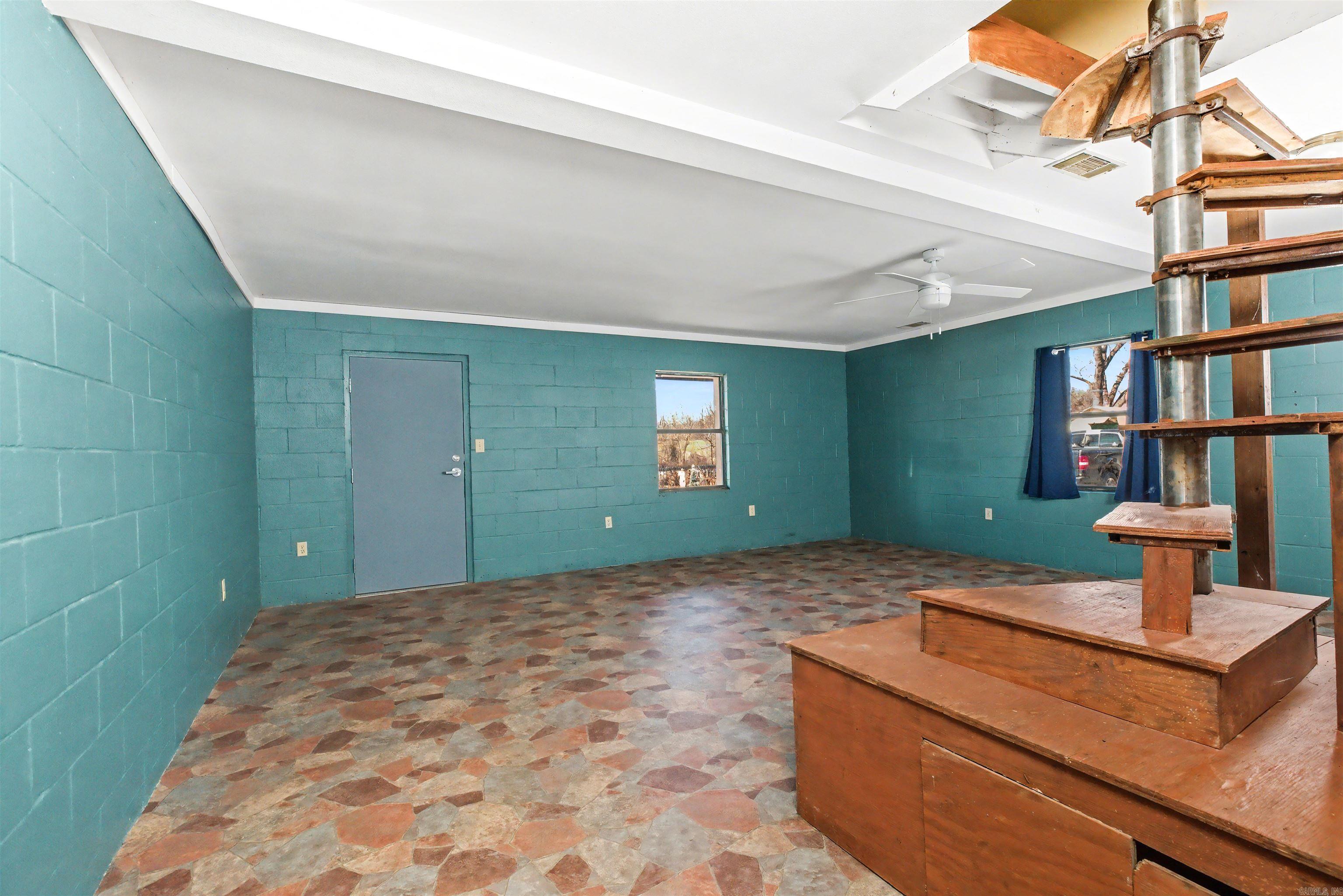 ISLAND HARBOR EST - Residential