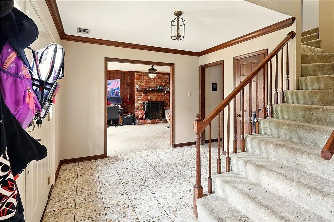 EAST MEADOW - Residential