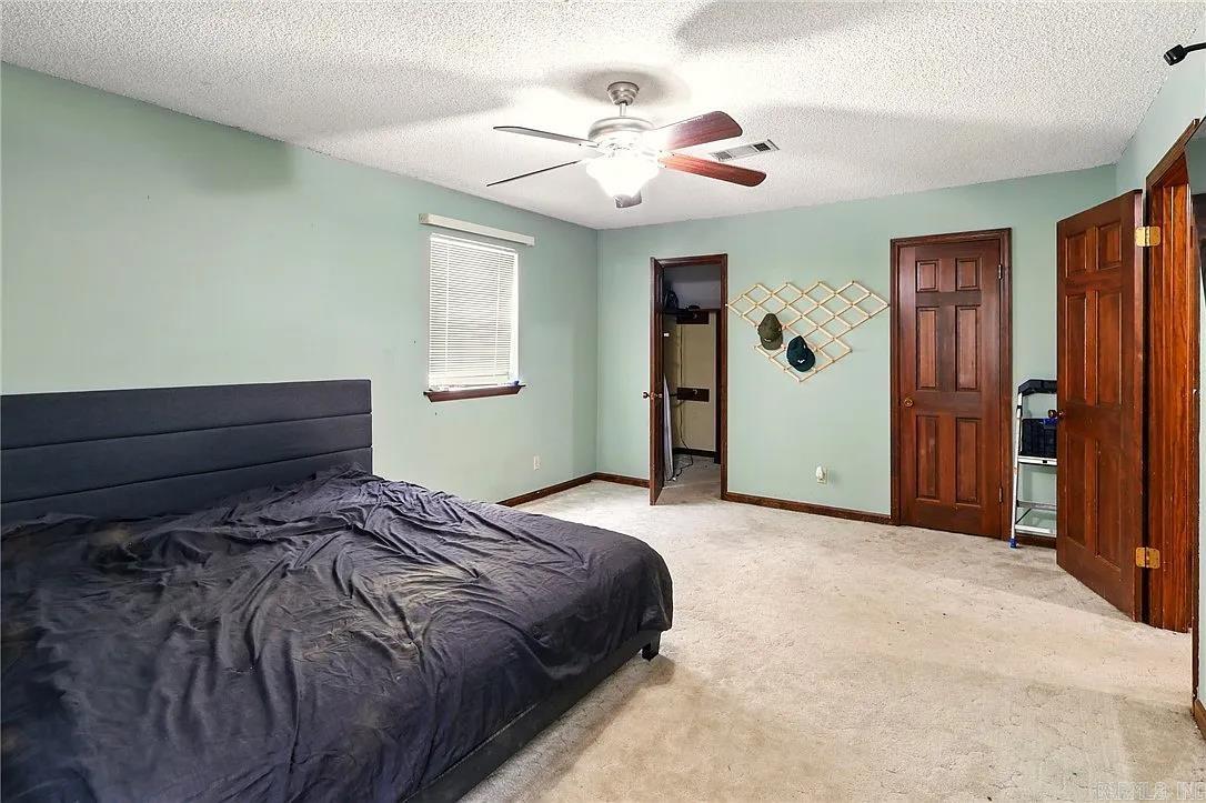 EAST MEADOW - Residential