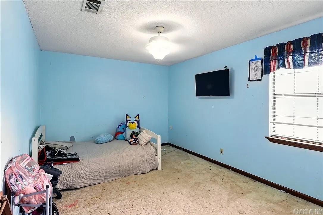 EAST MEADOW - Residential