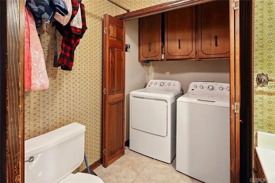 EAST MEADOW - Residential