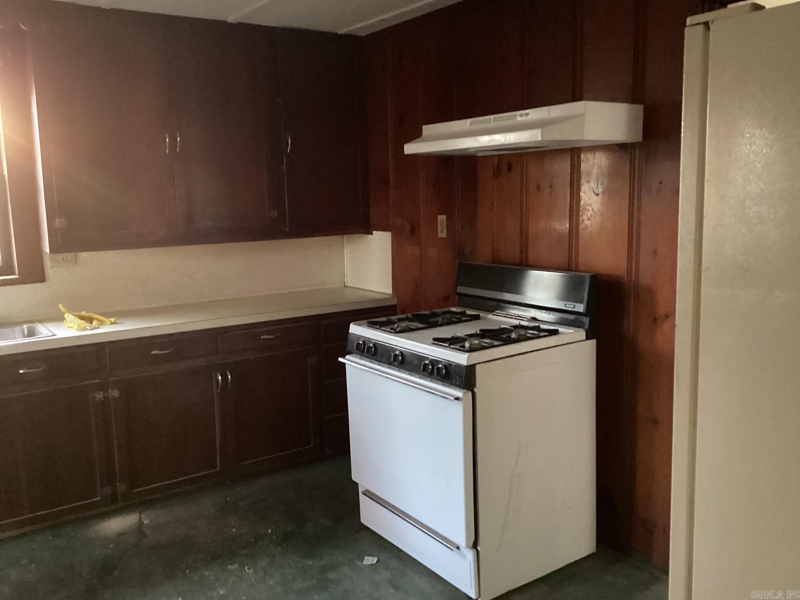 RL HAYS - Residential