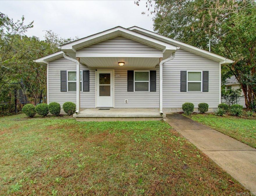 Charming Move-In Ready Home in Hot Springs! Built in 2019 by Habitat for Humanity, this cute & clean 3Bd/1.5Ba home is ready for you to move right in & make it your own! The inviting layout offers comfortable living spaces filled with natural light & modern finishes, like vinyl plank flooring. The kitchen features plenty of cabinet space, electric range & dishwasher. Outside, enjoy a fully fenced backyard thatās ideal for kids, pets, or weekend gatherings, plus a storage building that provides extra space for tools, hobbies, or seasonal items. With its newer construction and well-maintained condition, this home offers peace of mind & easy living in a convenient Hot Springs location. Donāt miss this one ā schedule your showing today!
