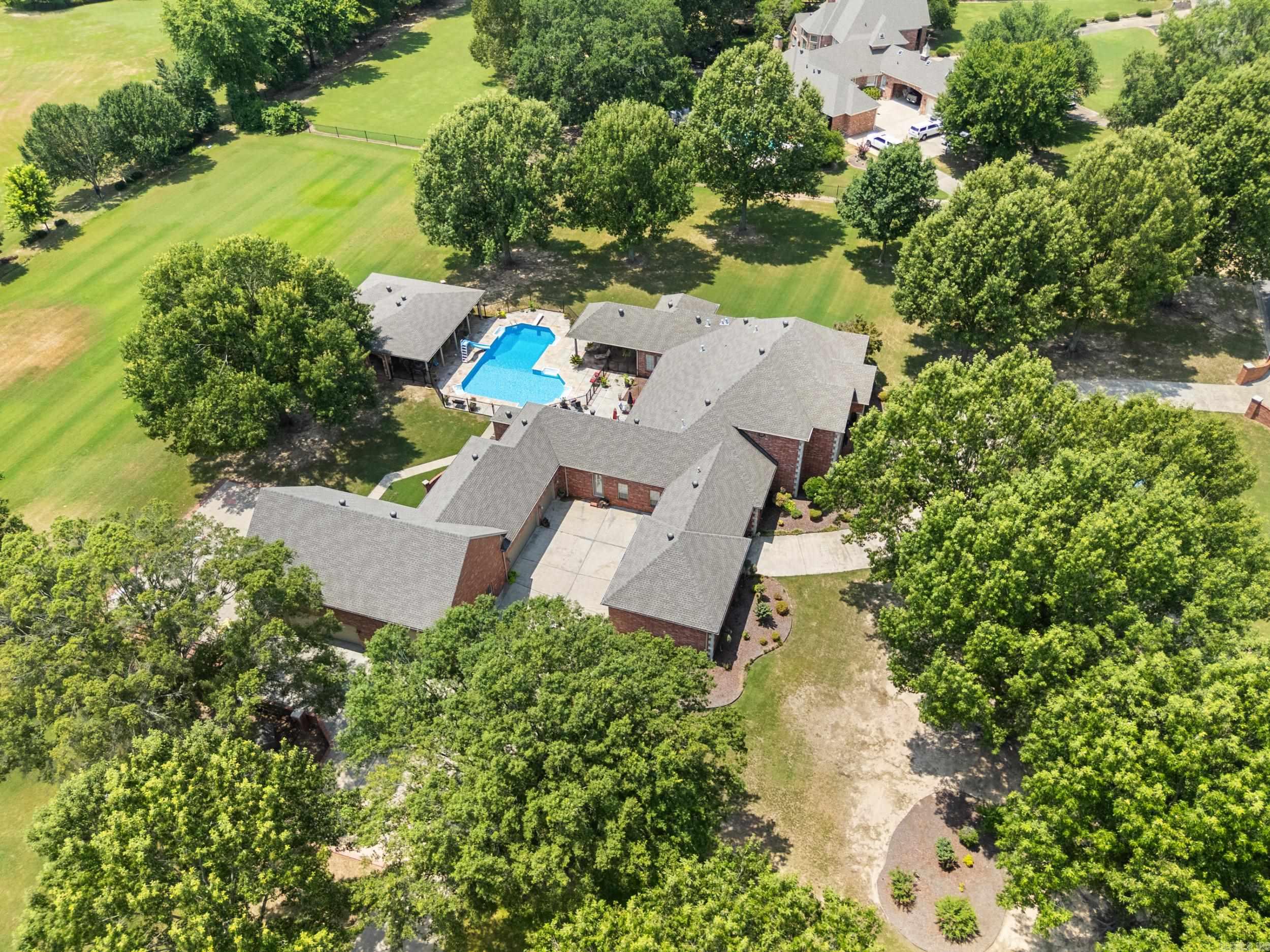 WESTIN ESTATES - Residential