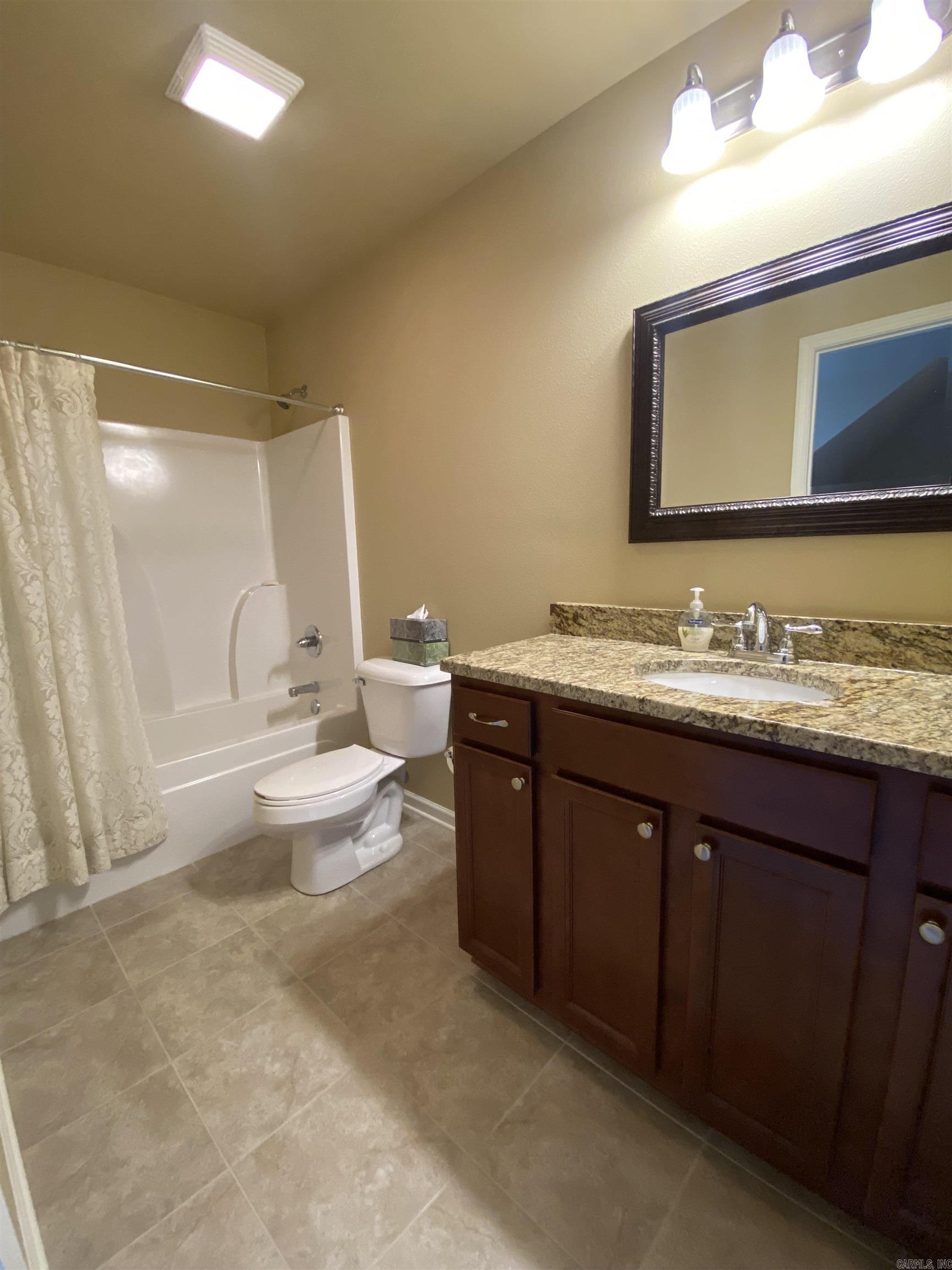 GOLF LINKS GARDENS - Residential