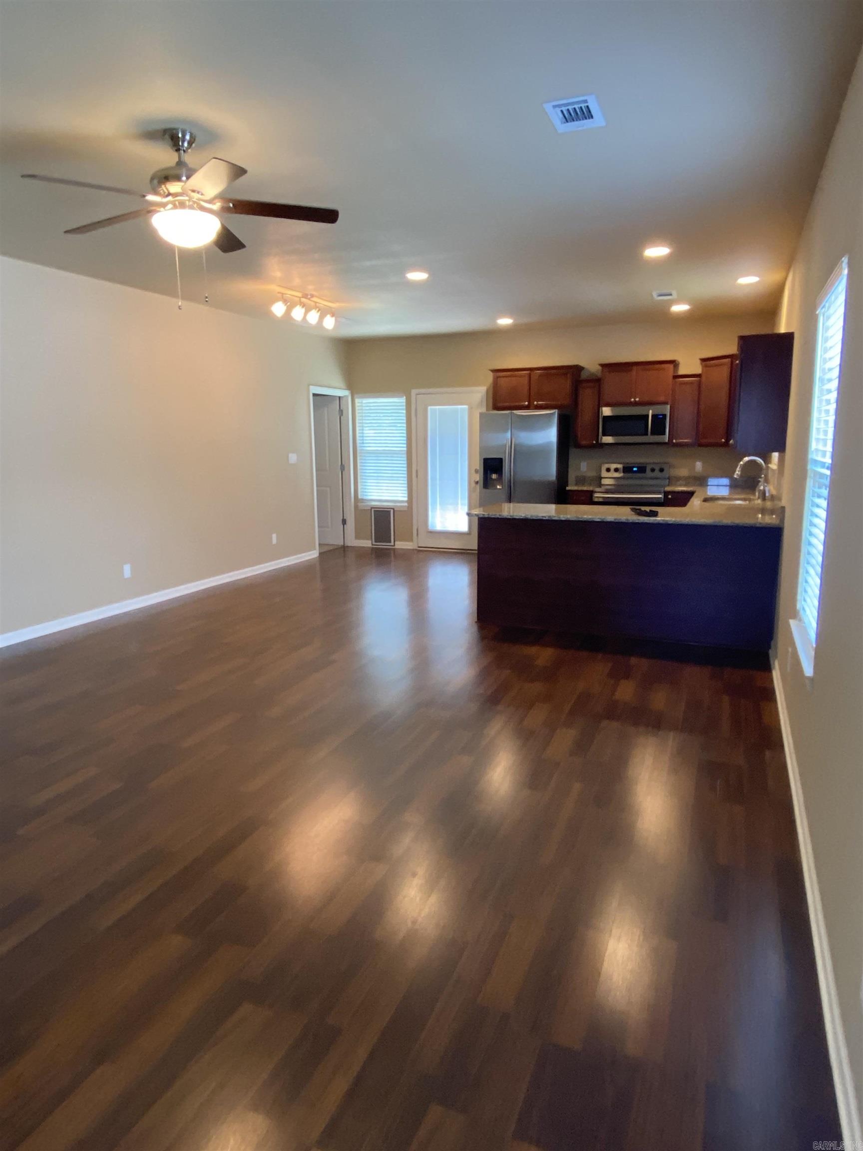 GOLF LINKS GARDENS - Residential