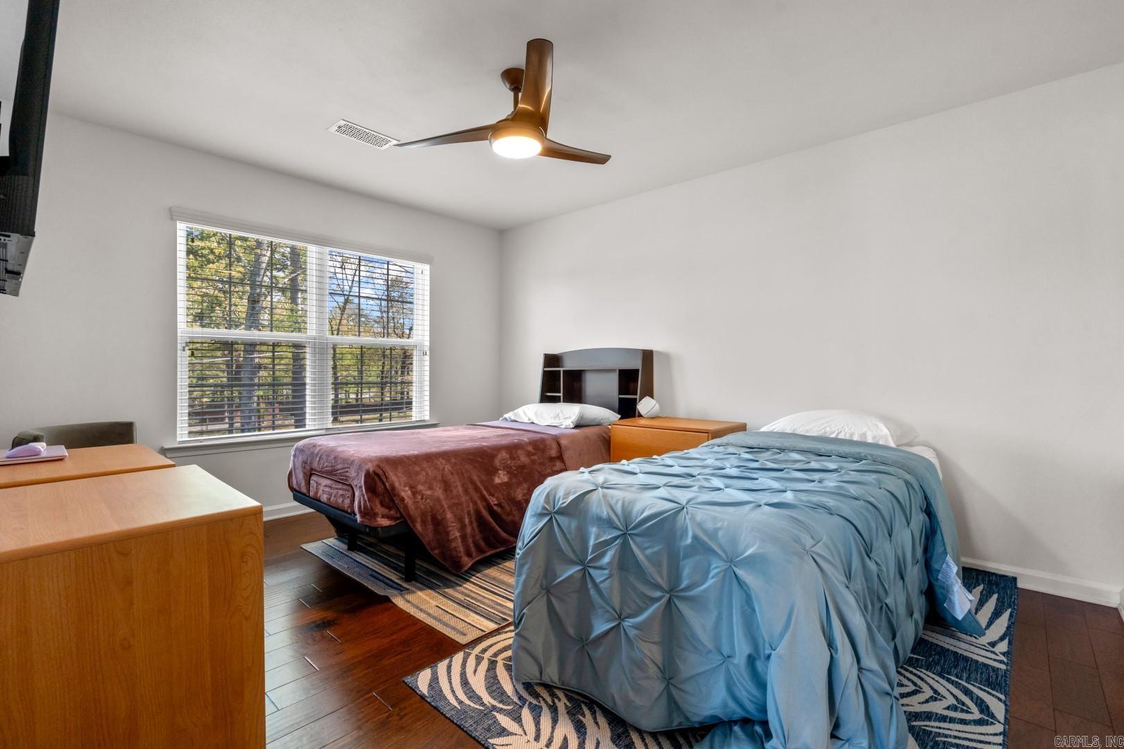 MAJESTIC LAKE VILLAGE TOWNHOMES - Residential
