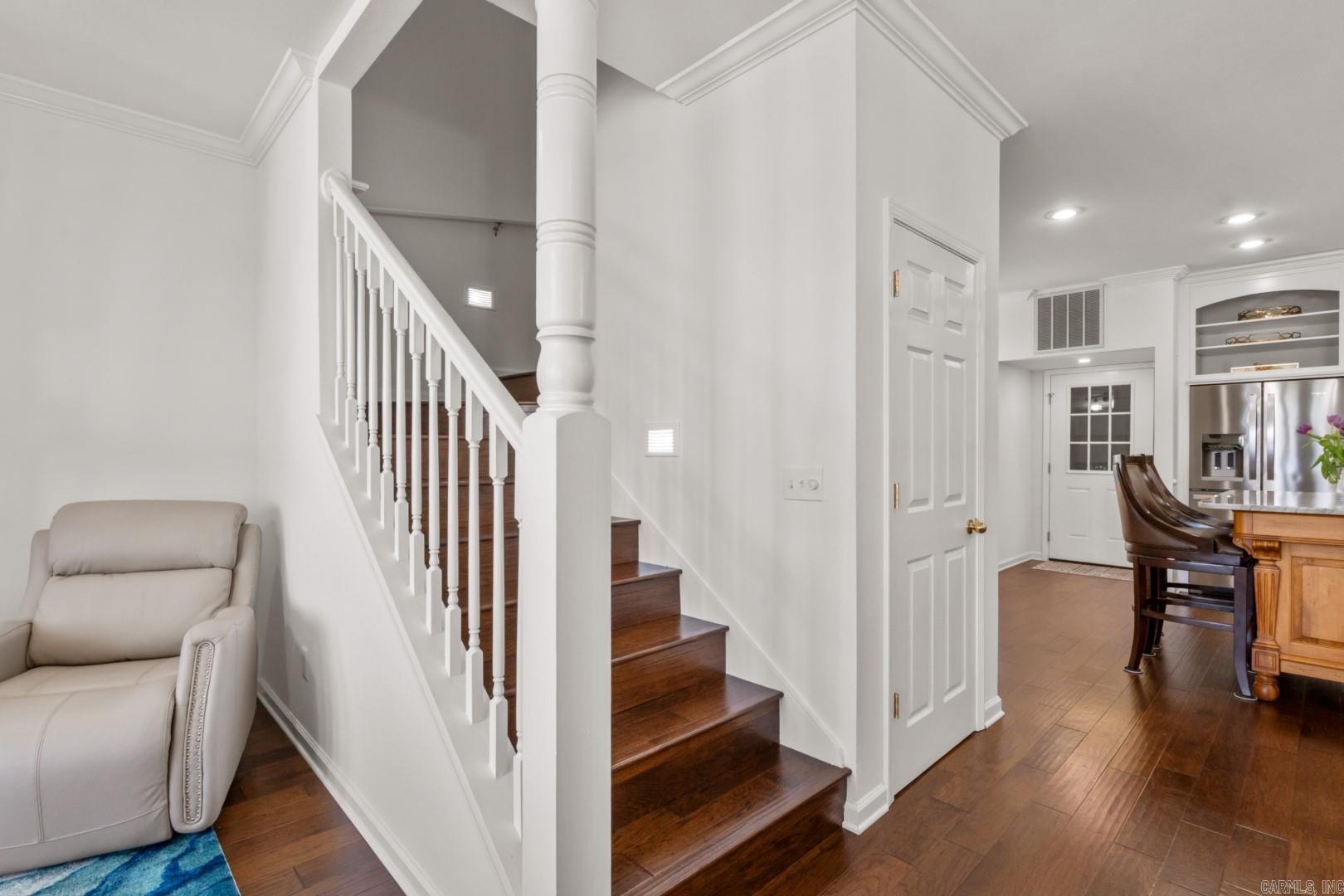 MAJESTIC LAKE VILLAGE TOWNHOMES - Residential