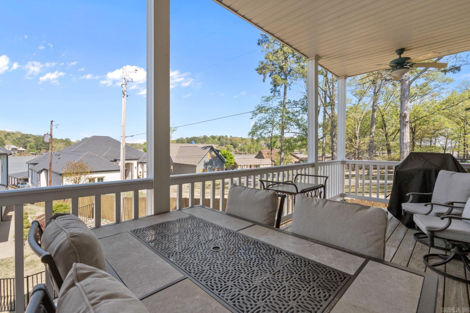 MAJESTIC LAKE VILLAGE TOWNHOMES - Residential