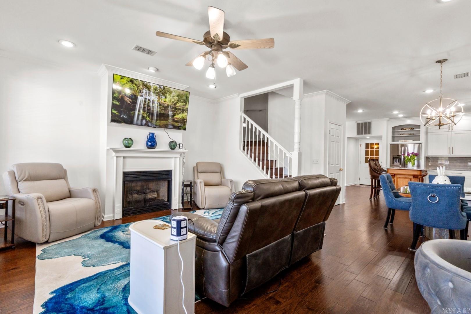 MAJESTIC LAKE VILLAGE TOWNHOMES - Residential