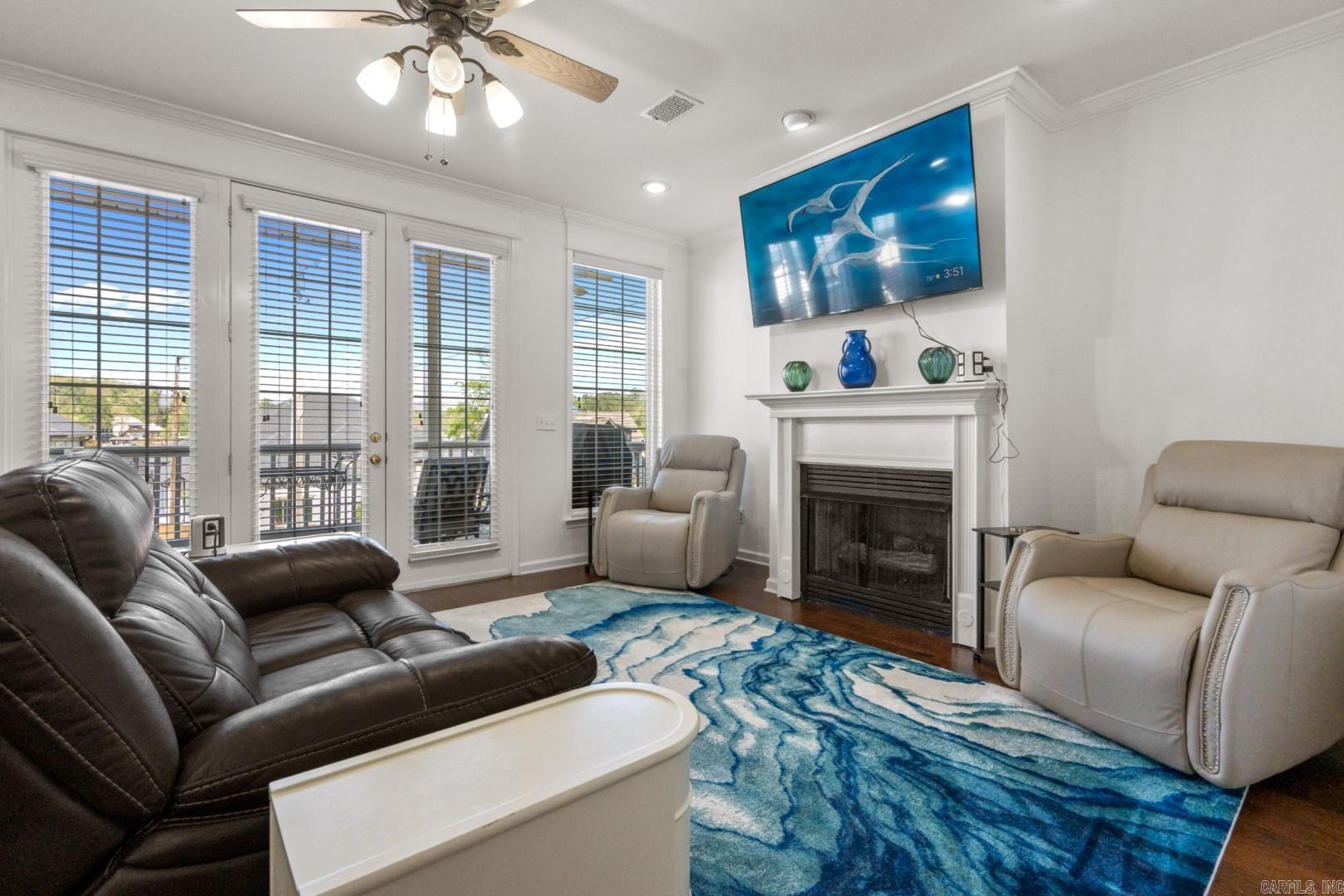 MAJESTIC LAKE VILLAGE TOWNHOMES - Residential