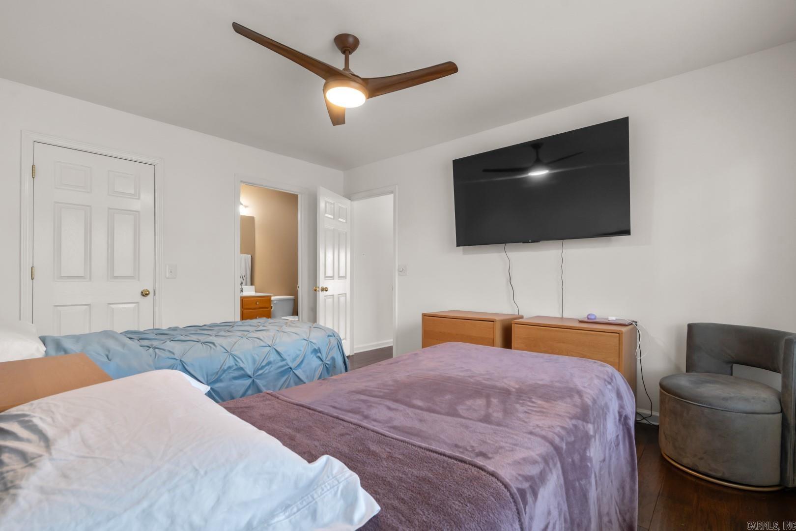 MAJESTIC LAKE VILLAGE TOWNHOMES - Residential