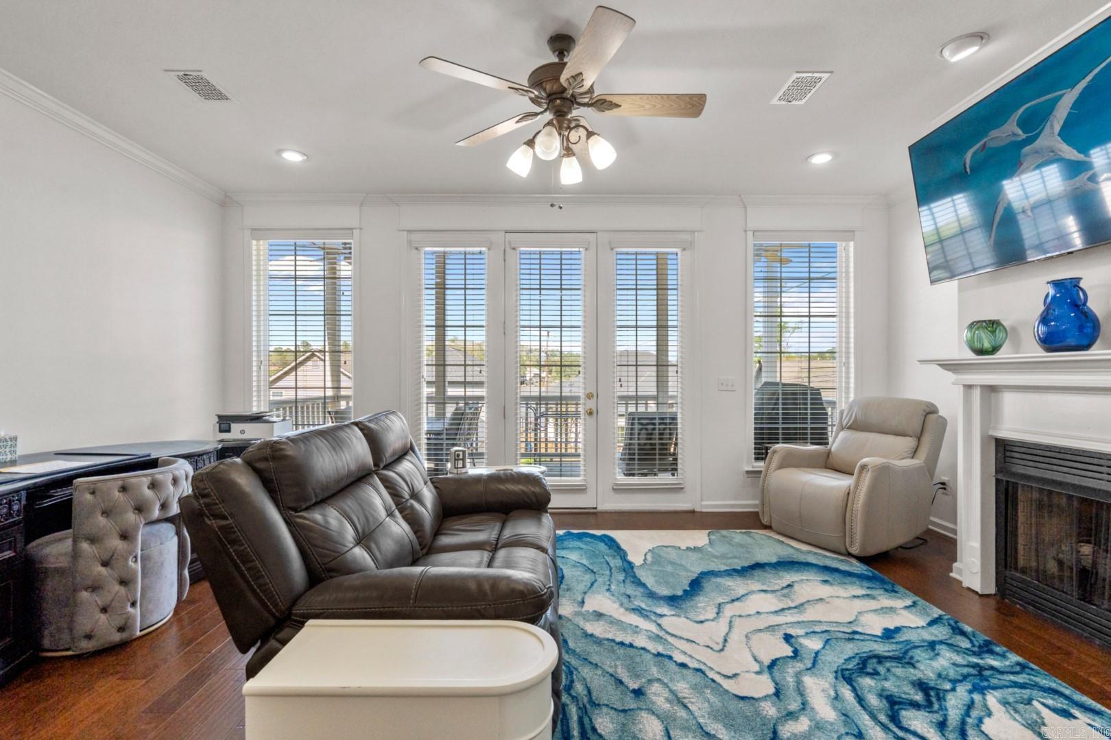 MAJESTIC LAKE VILLAGE TOWNHOMES - Residential