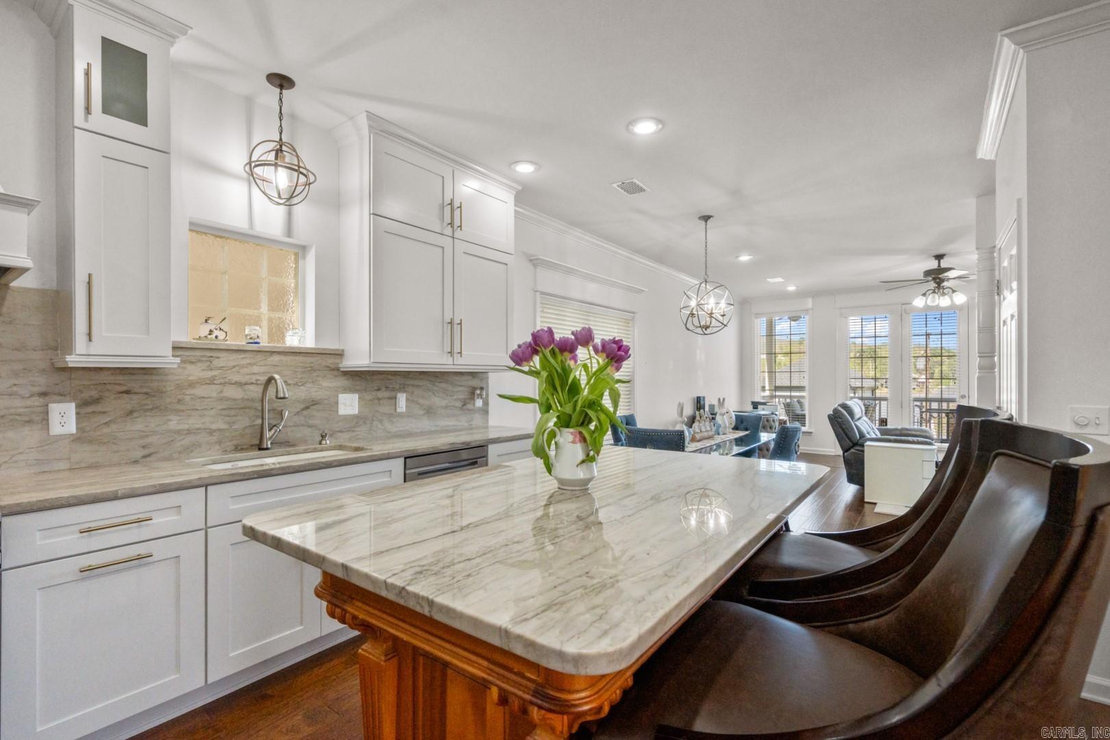 MAJESTIC LAKE VILLAGE TOWNHOMES - Residential