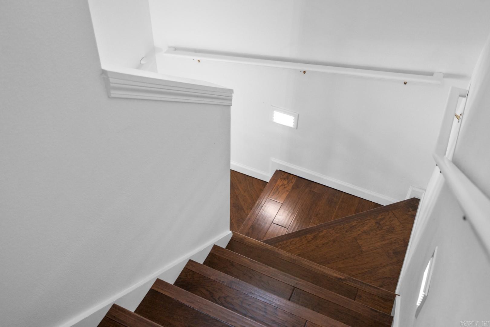MAJESTIC LAKE VILLAGE TOWNHOMES - Residential