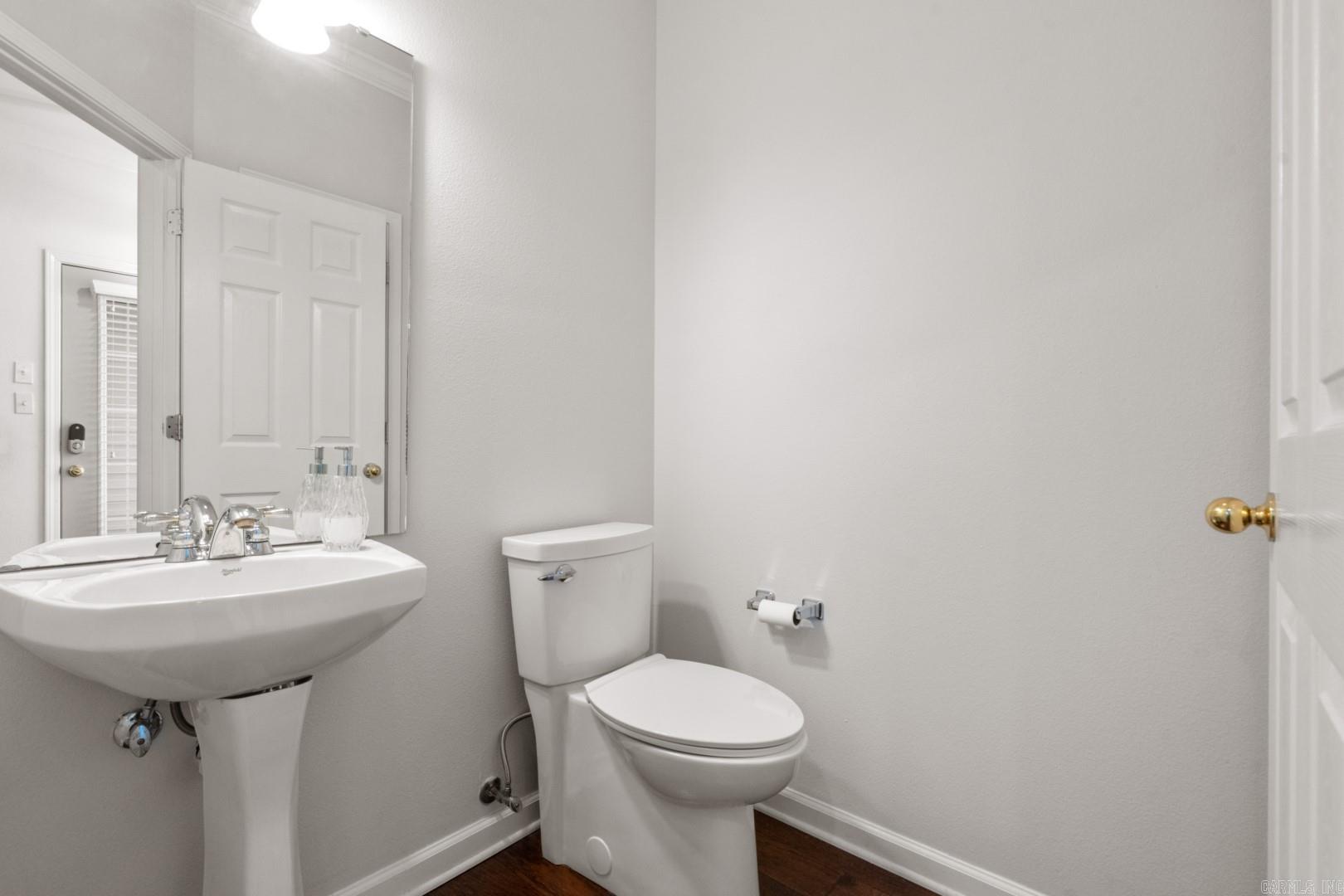 MAJESTIC LAKE VILLAGE TOWNHOMES - Residential
