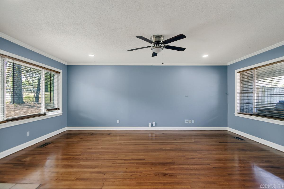 FOREST HILLS - Residential