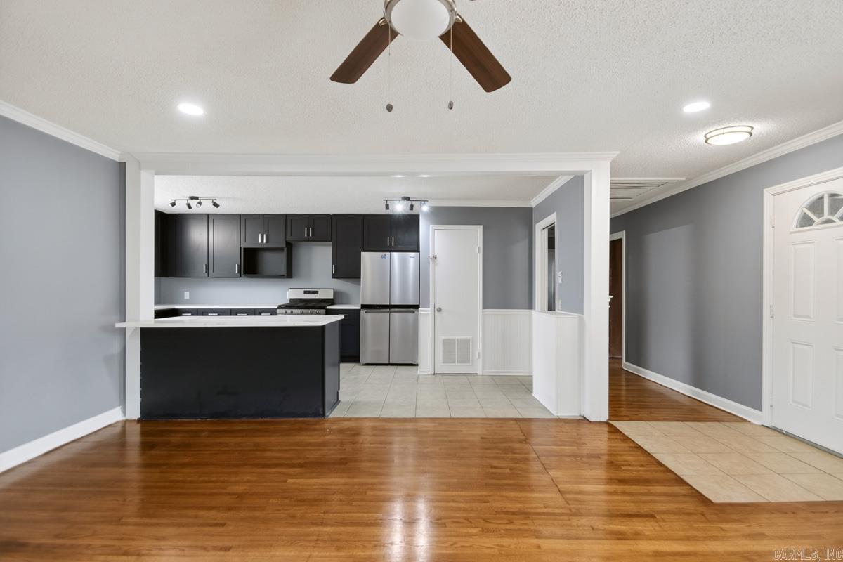 FOREST HILLS - Residential