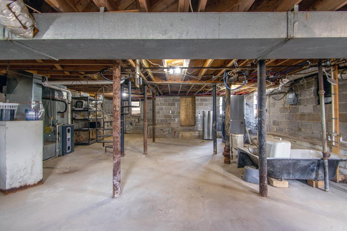 FOREST HILLS - Residential