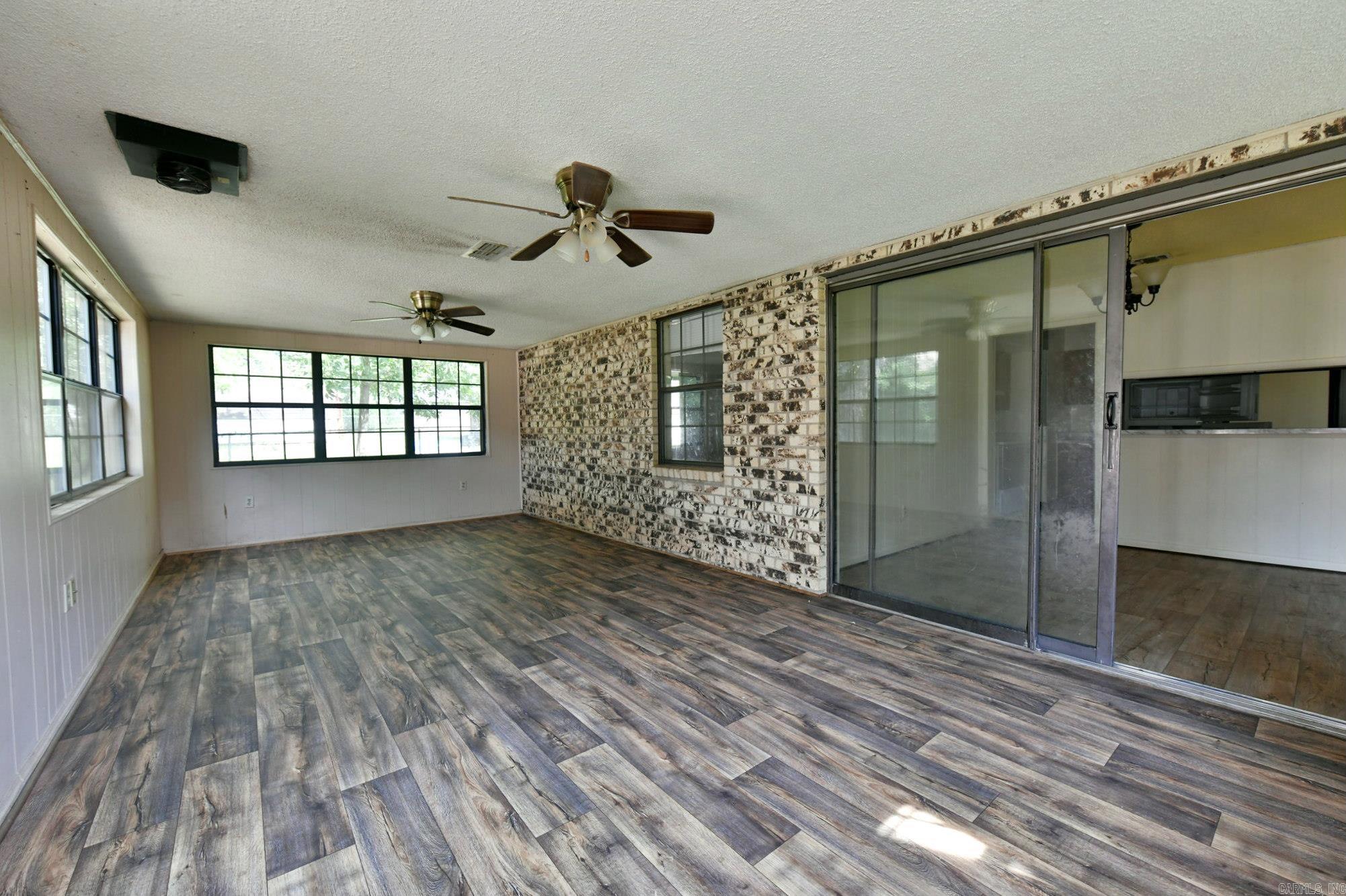 Men-Ark #1 - Residential