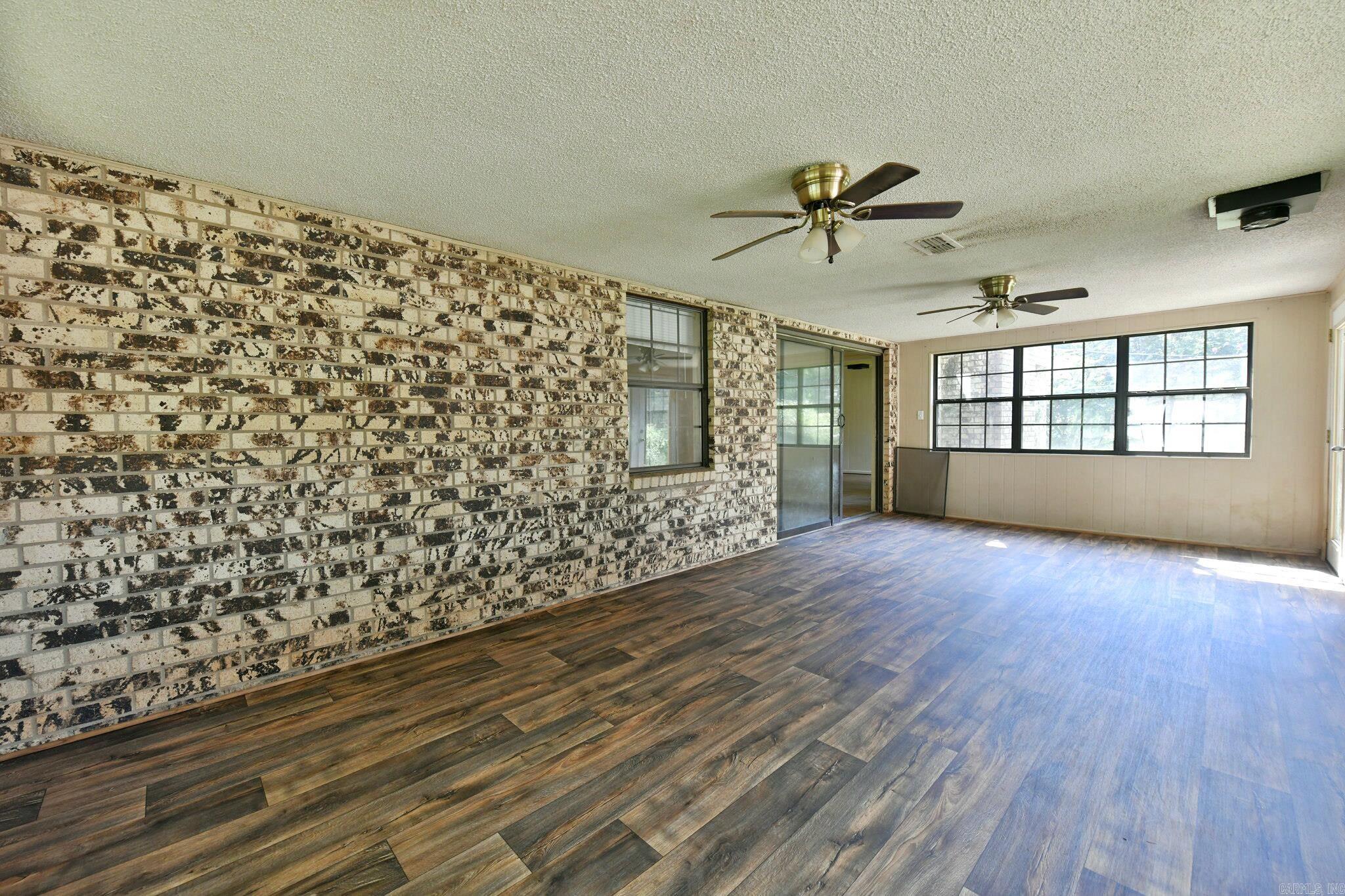 Men-Ark #1 - Residential