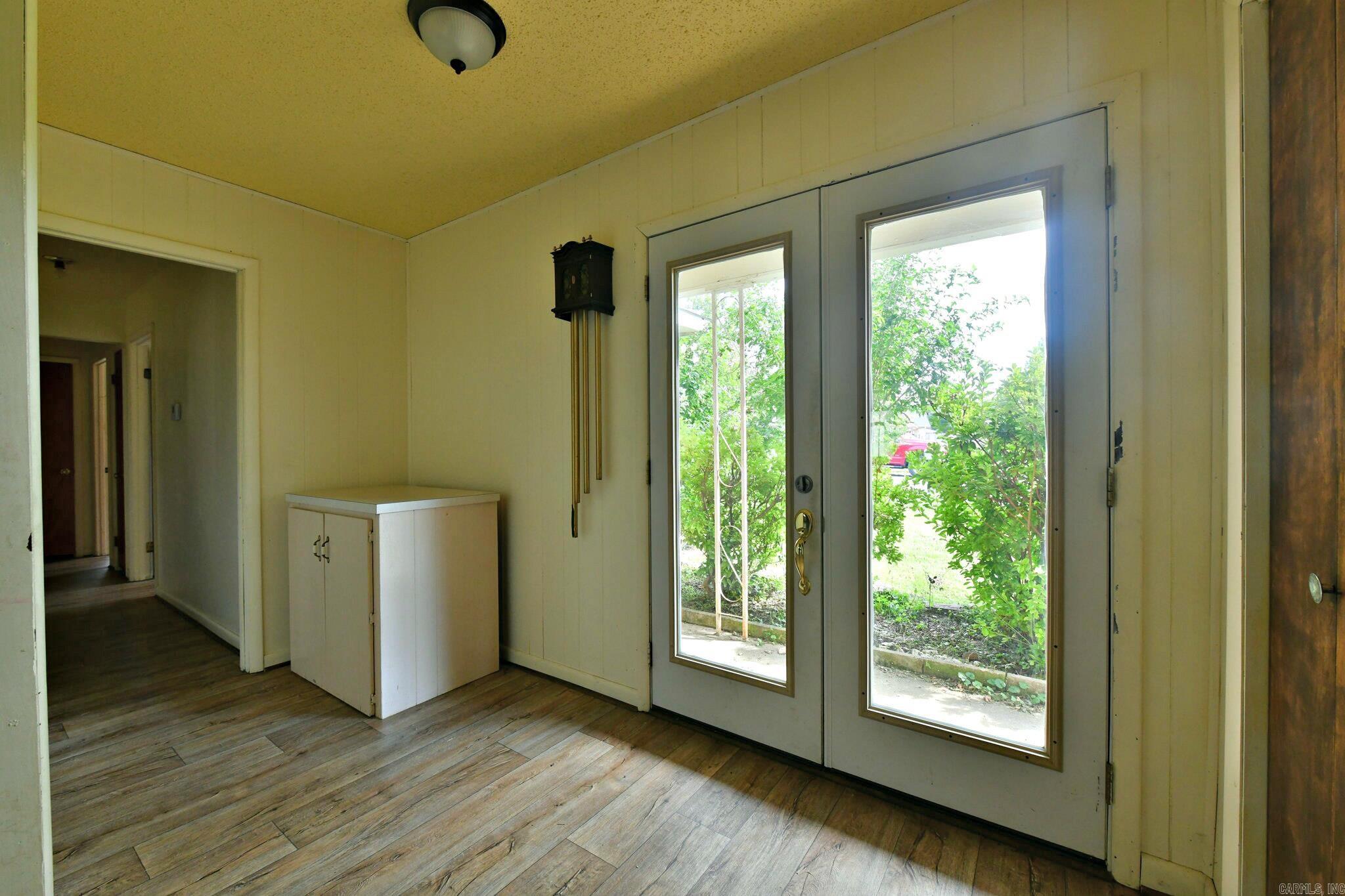 Men-Ark #1 - Residential