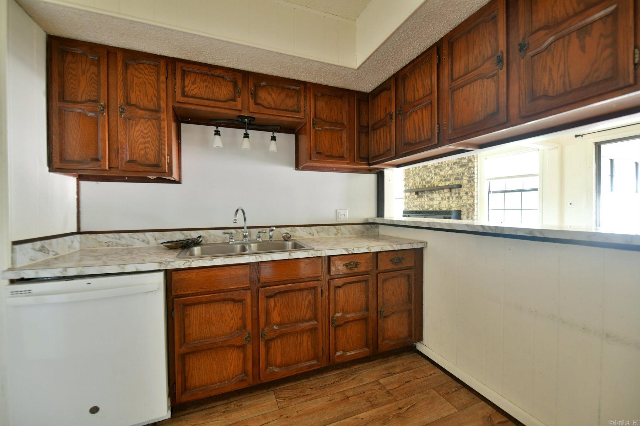 Men-Ark #1 - Residential