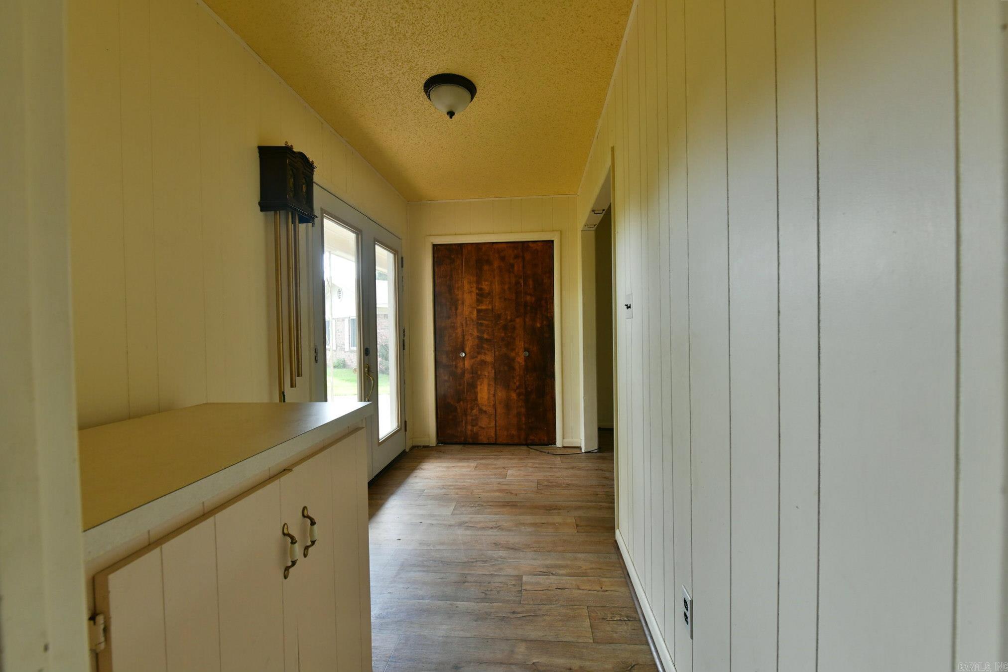 Men-Ark #1 - Residential