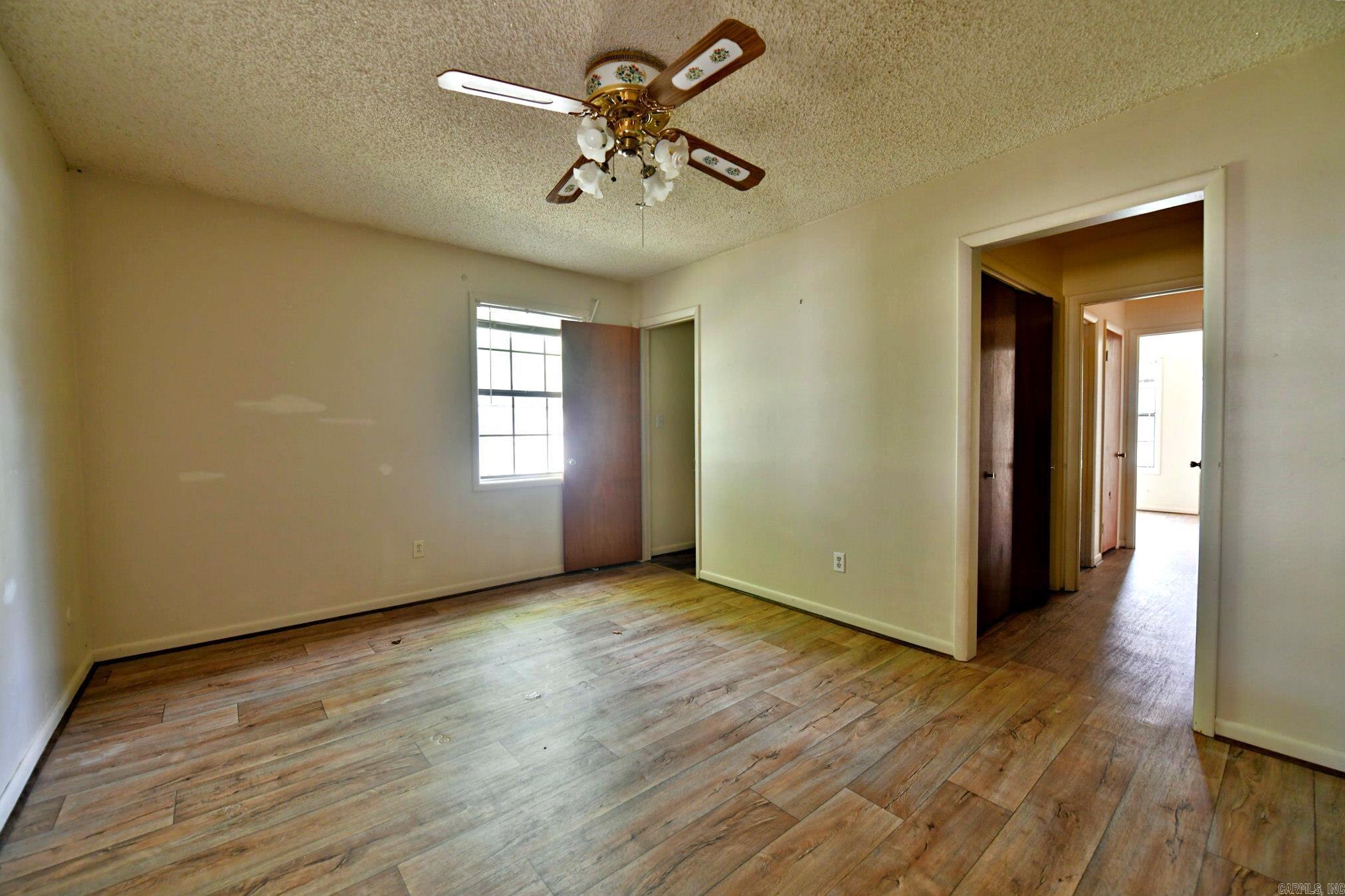 Men-Ark #1 - Residential