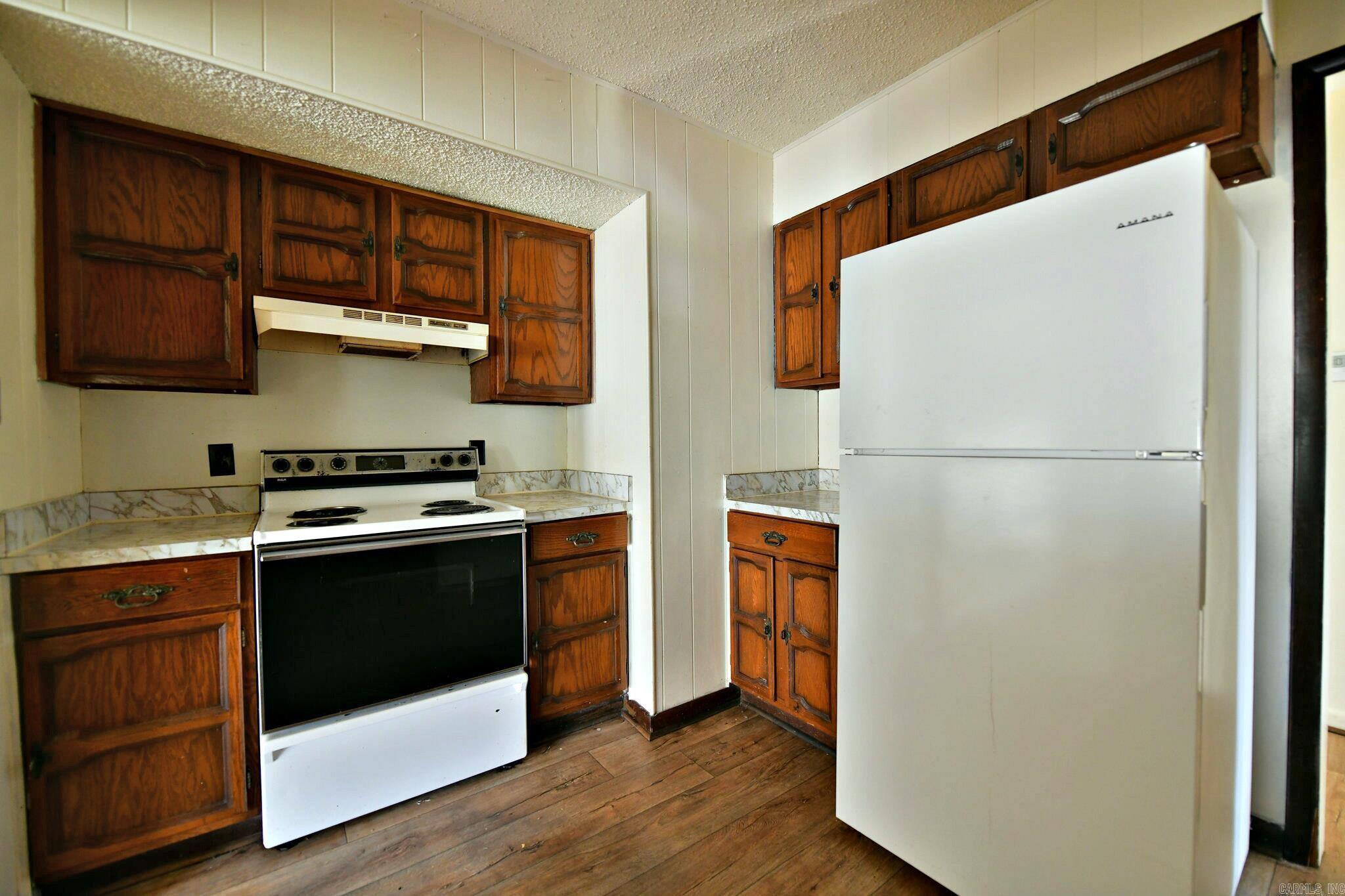 Men-Ark #1 - Residential